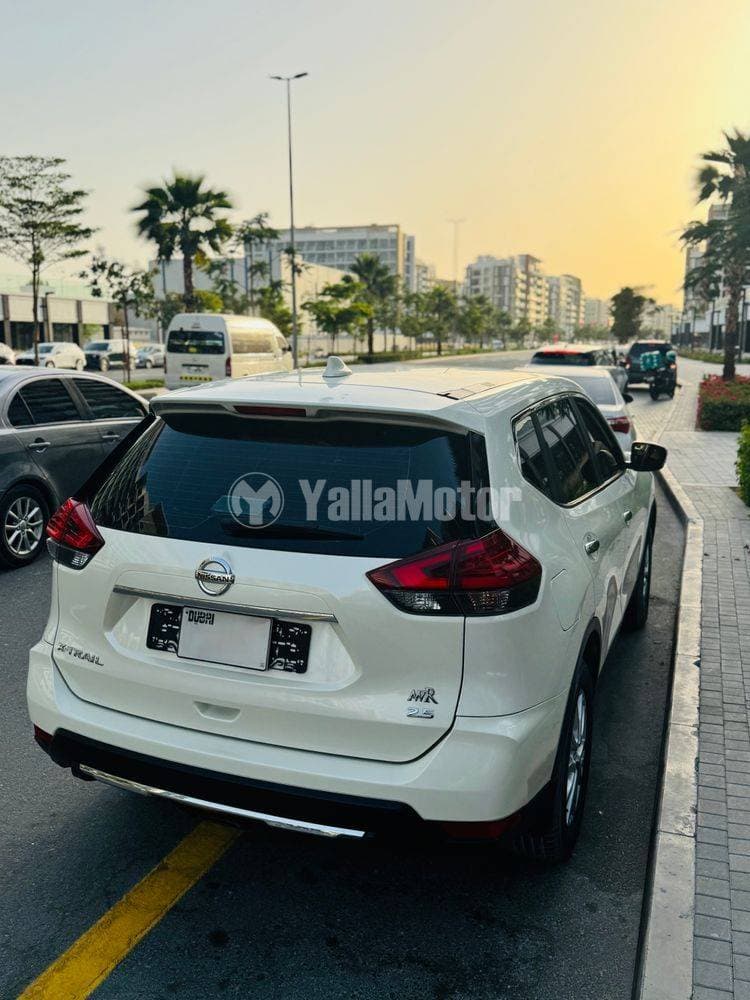 2021 Nissan X-Trail thumbnail 4