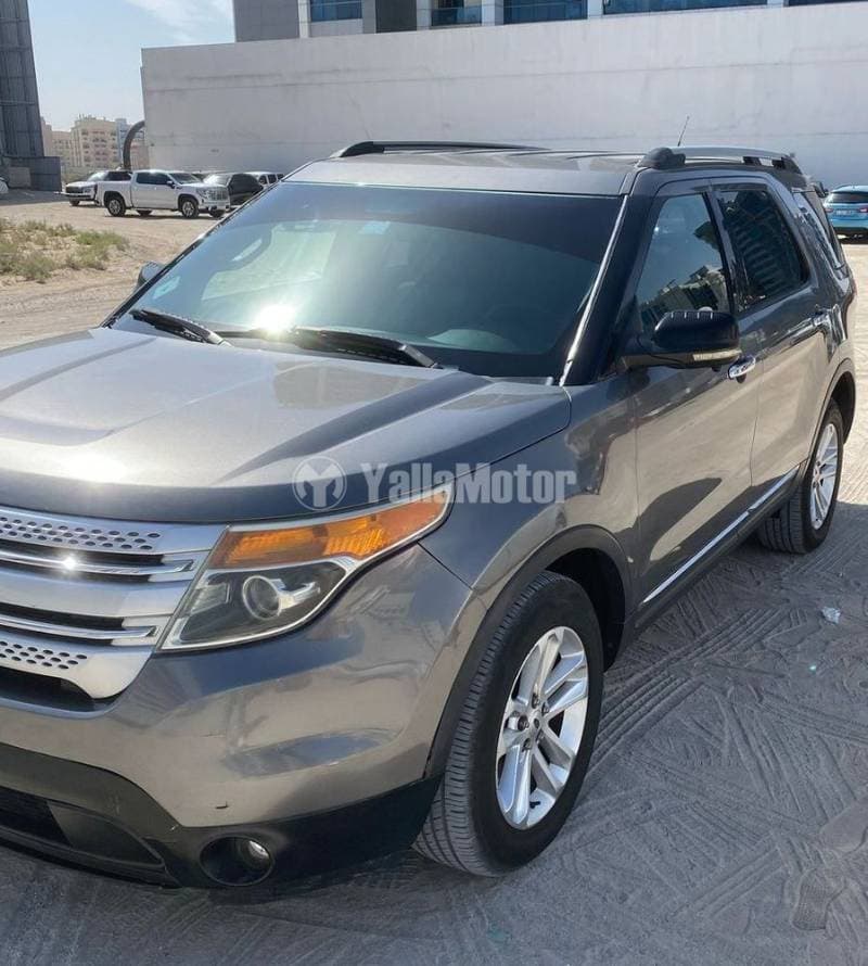 2013 Ford Explorer thumbnail 2