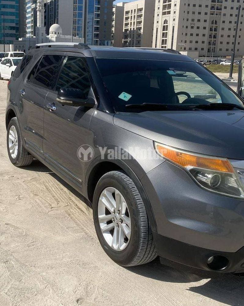 2013 Ford Explorer thumbnail 3