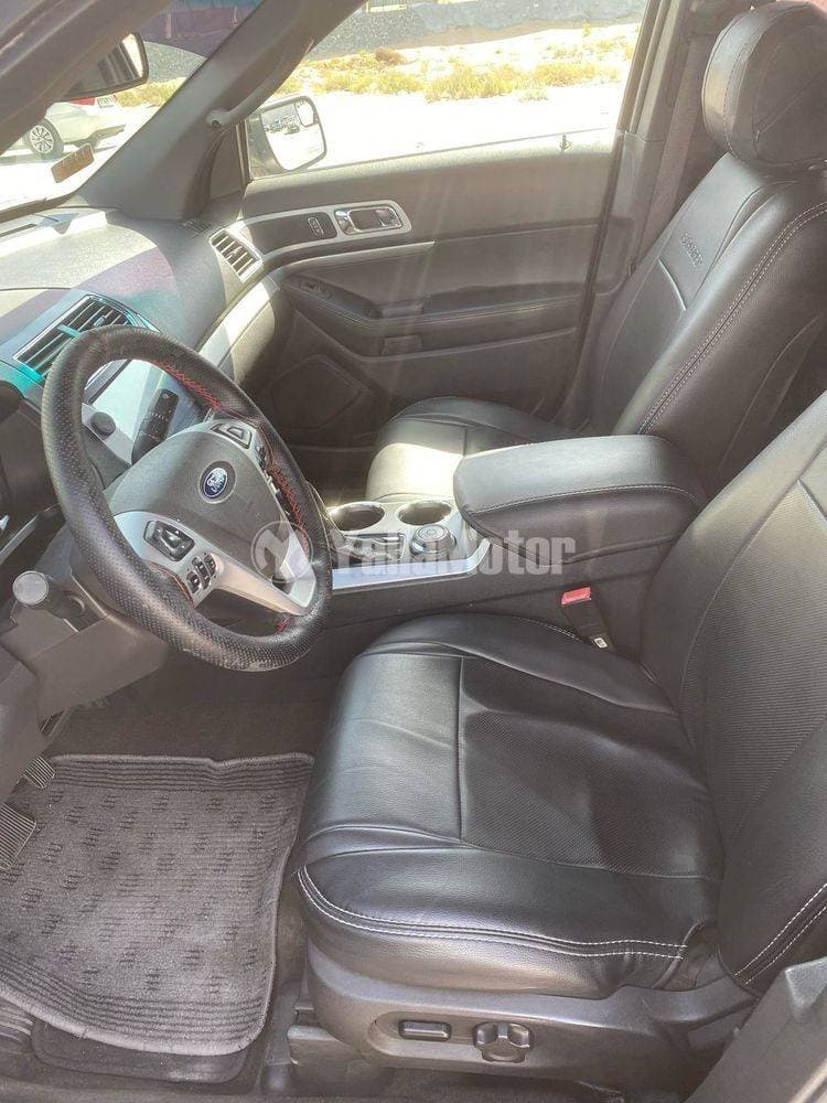 2013 Ford Explorer thumbnail 5