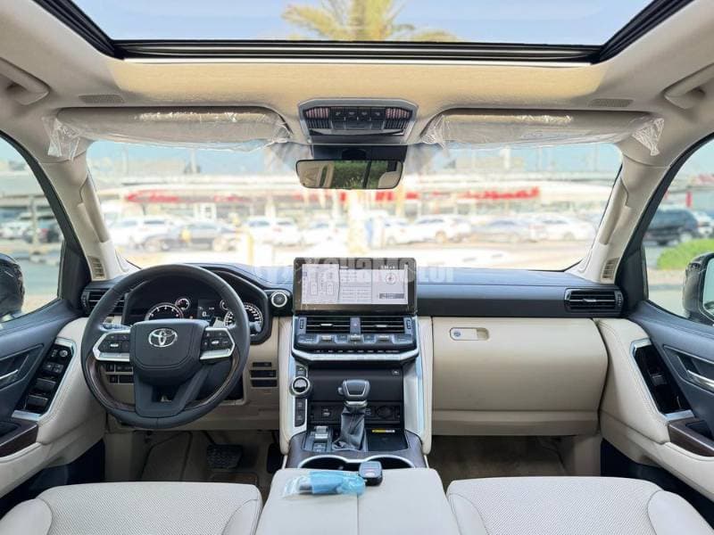 2024 Toyota Land Cruiser thumbnail 9