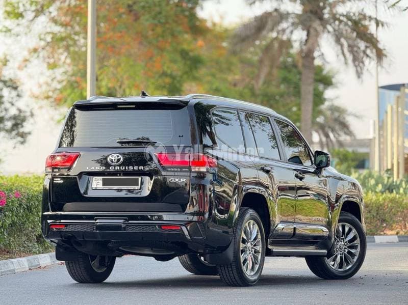 2024 Toyota Land Cruiser thumbnail 8