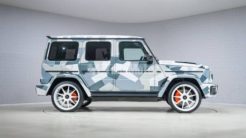 2025 Mercedes-Benz G 63 AMG thumbnail 3