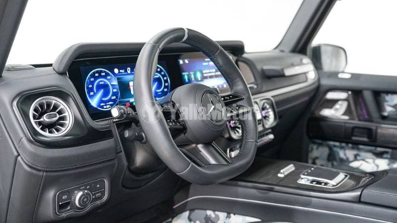 2025 Mercedes-Benz G 63 AMG thumbnail 5