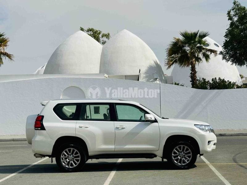2020 Toyota Land Cruiser Prado thumbnail 7