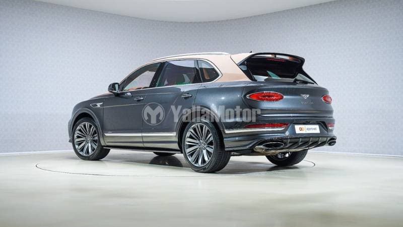 2022 Bentley Bentayga thumbnail 2