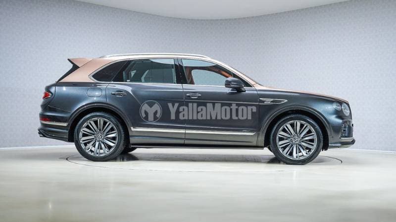2022 Bentley Bentayga thumbnail 3