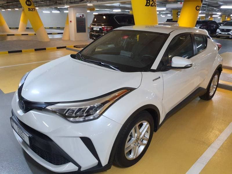 2023 Toyota C HR thumbnail 9