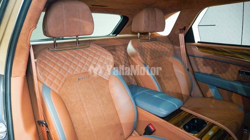 2022 Bentley Bentayga thumbnail 7