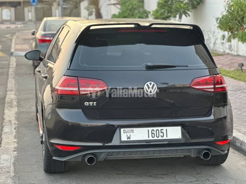 2015 Volkswagen GTI thumbnail 3