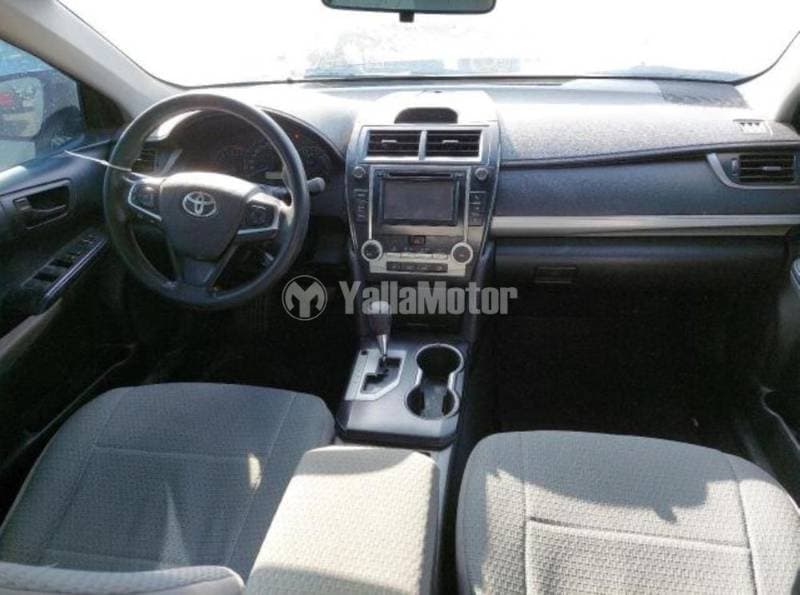 2015 Toyota Camry thumbnail 2