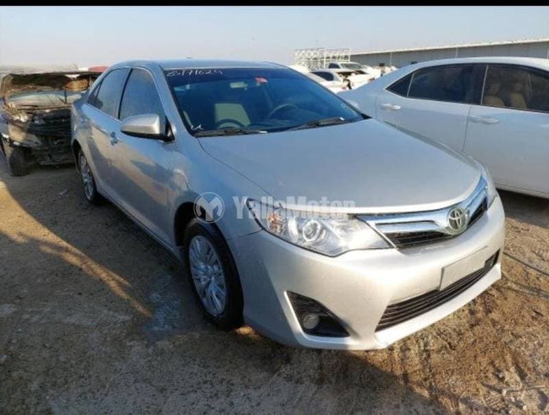 2015 Toyota Camry thumbnail 3