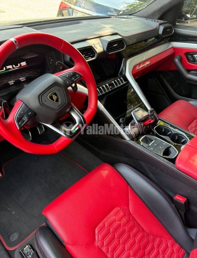 2020 Lamborghini Urus thumbnail 5
