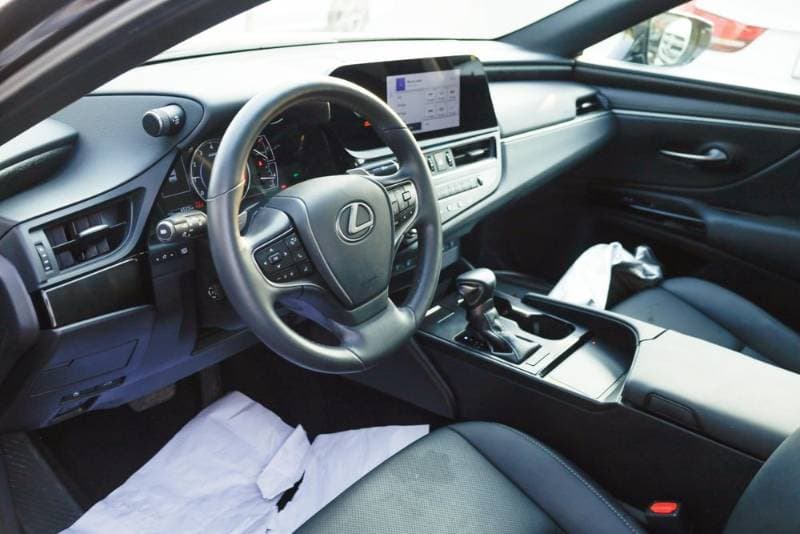 2024 Lexus ES thumbnail 9