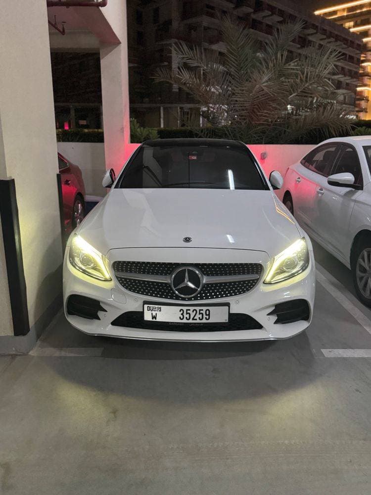 2019 Mercedes-Benz C-Class thumbnail 2