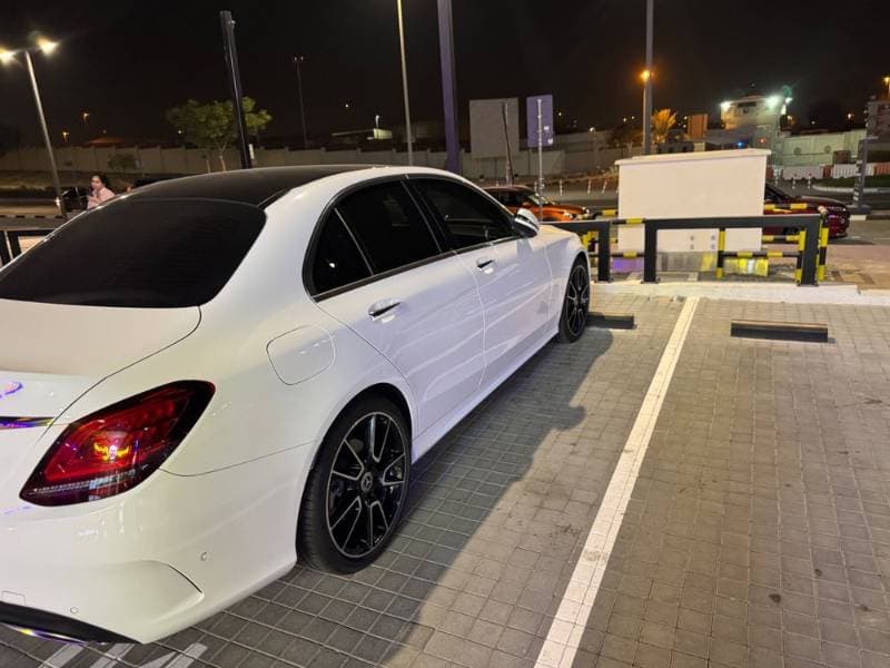 2019 Mercedes-Benz C-Class thumbnail 6