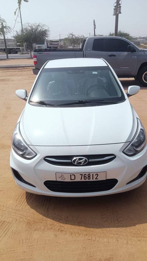 2015 Hyundai Accent thumbnail 3