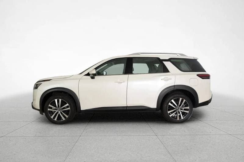 2024 Nissan Pathfinder thumbnail 6