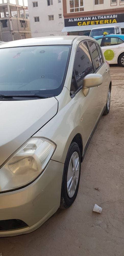 2008 Nissan Tiida thumbnail 2