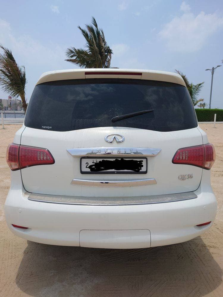 2011 Infiniti QX56 thumbnail 2