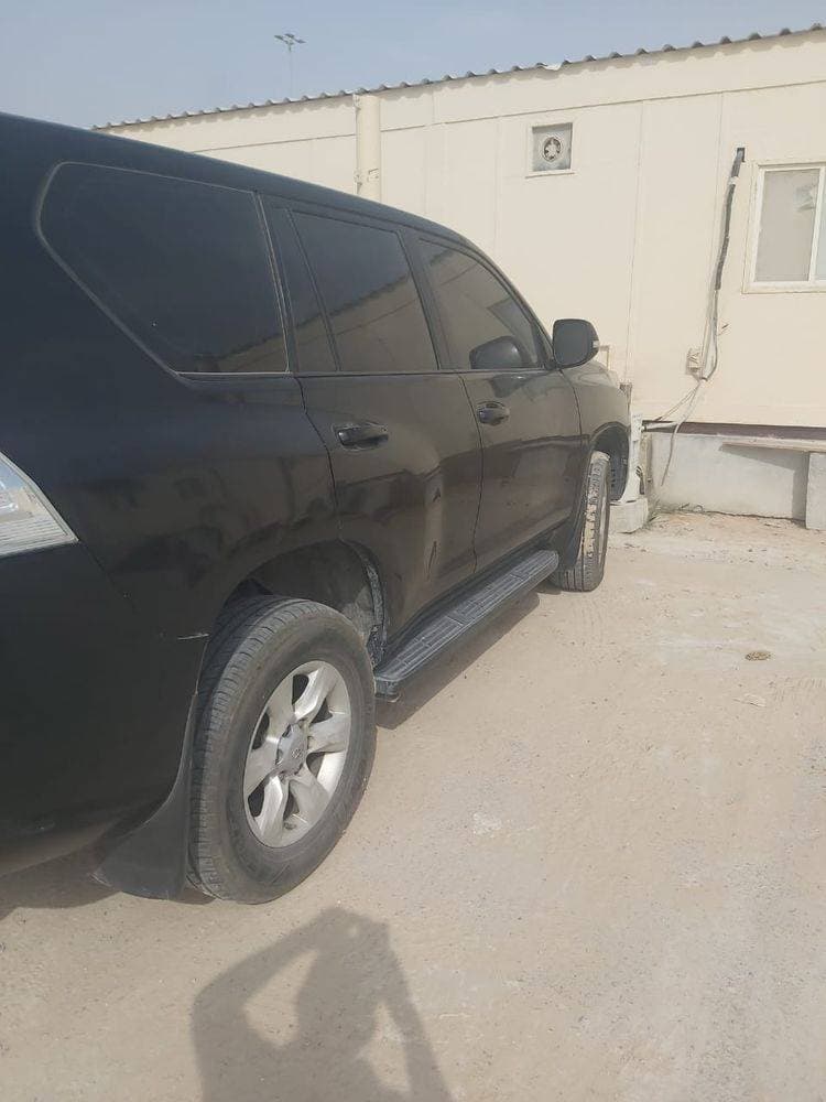 2011 Toyota Land Cruiser Prado thumbnail 2