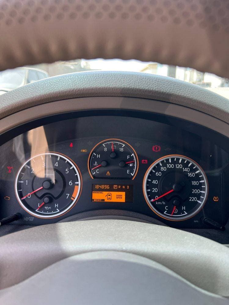 2010 Nissan Armada thumbnail 5