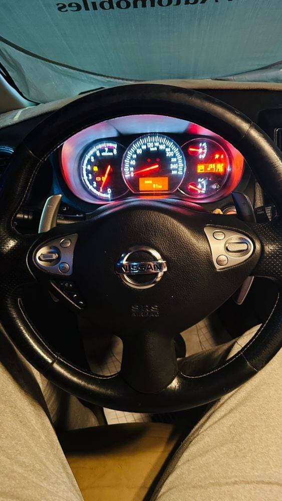 2011 Nissan Maxima thumbnail 2