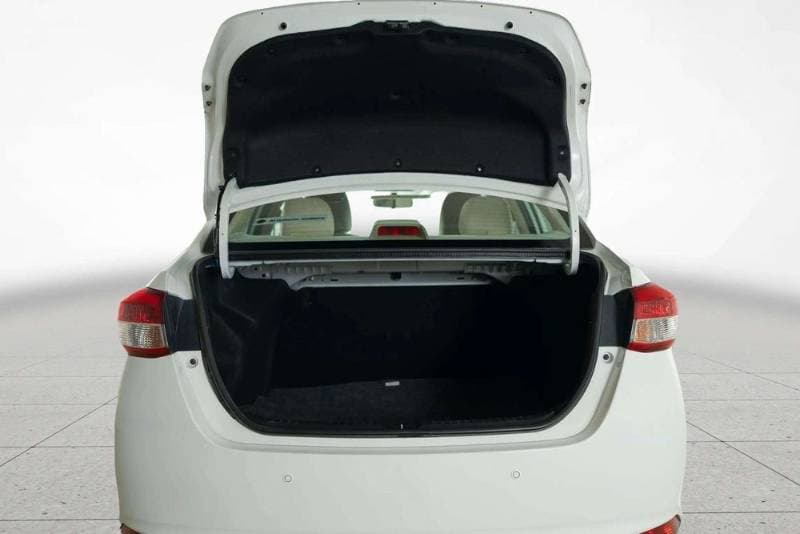 2022 Toyota Yaris thumbnail 6