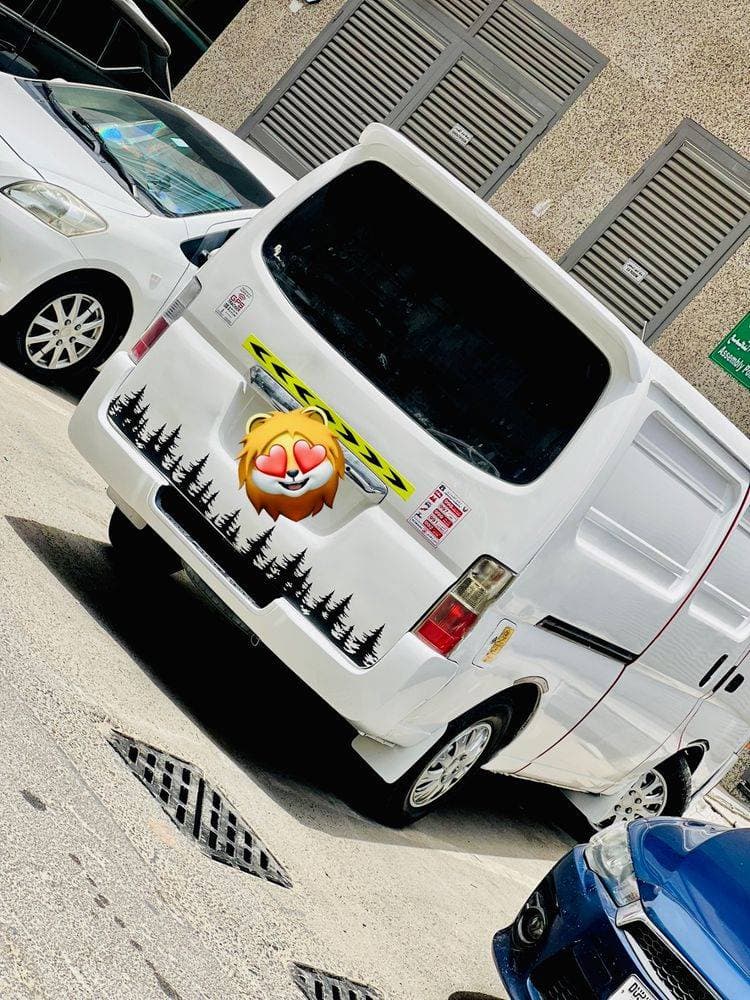 2007 Nissan Urvan thumbnail 5