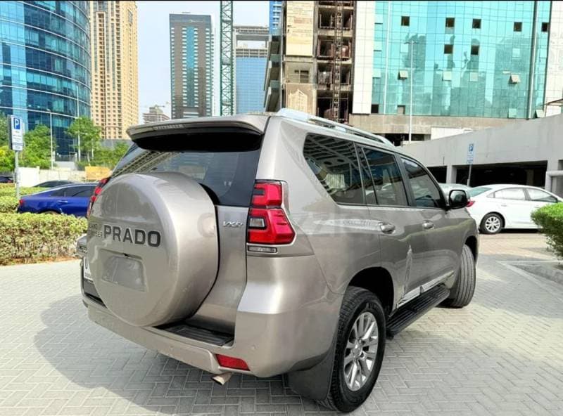2018 Toyota Land Cruiser Prado thumbnail 2