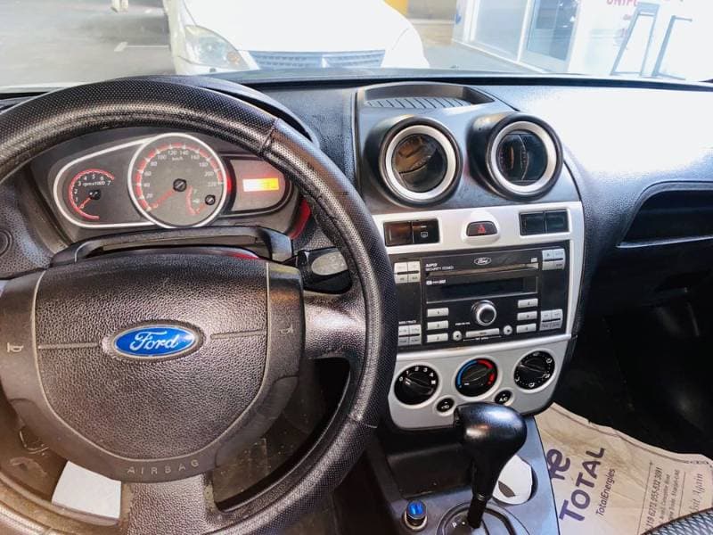 2013 Ford Figo thumbnail 5