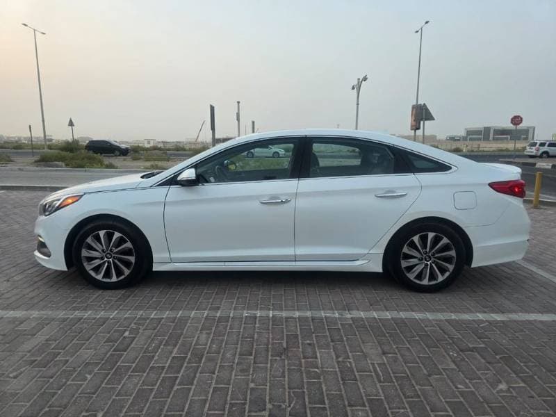 2017 Hyundai Sonata thumbnail 3