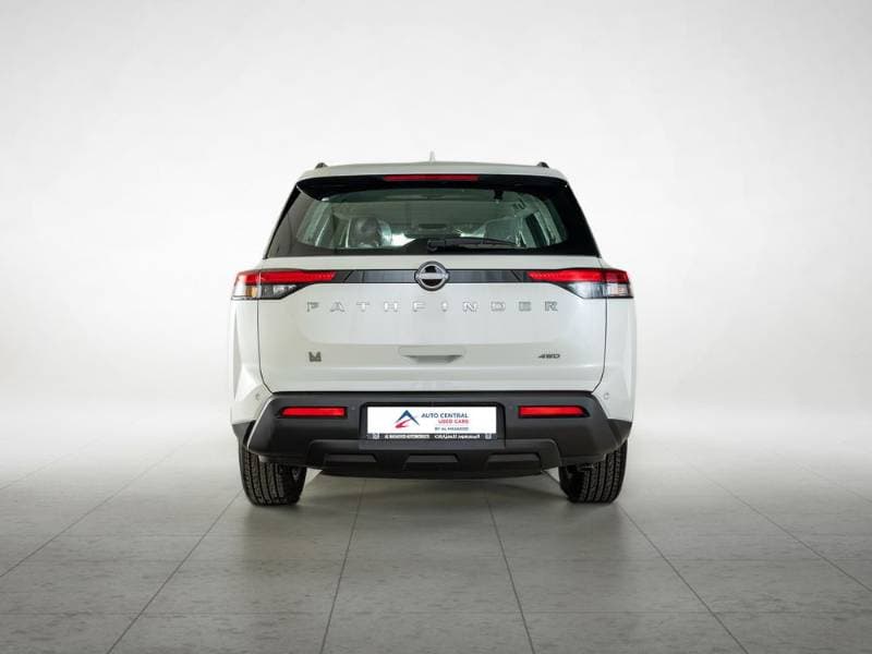2024 Nissan Pathfinder thumbnail 4