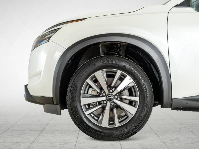 2024 Nissan Pathfinder thumbnail 10