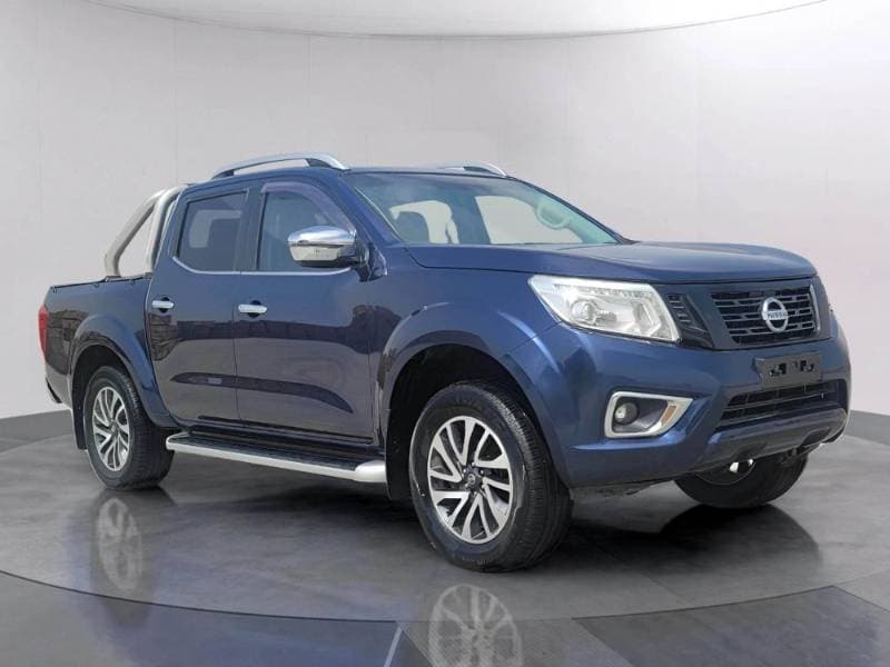 2015 Nissan Navara thumbnail 2