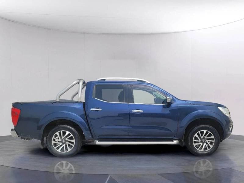 2015 Nissan Navara thumbnail 6