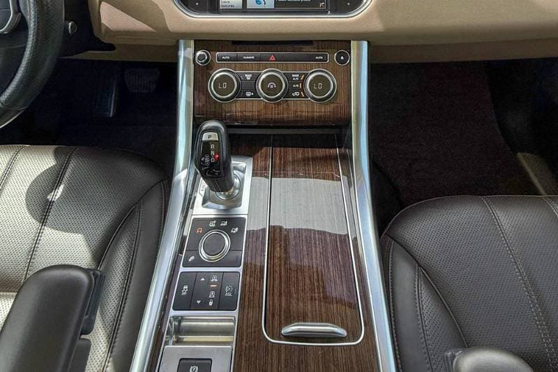 2015 Land Rover Range Rover Sport thumbnail 9