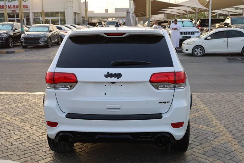 2017 Jeep Grand Cherokee L thumbnail 4