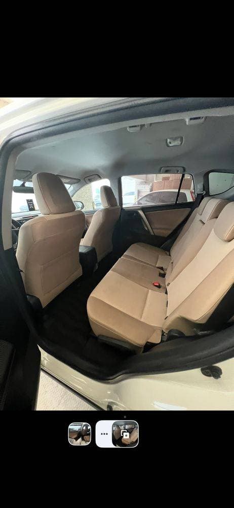 2015 Toyota Rav4 thumbnail 3