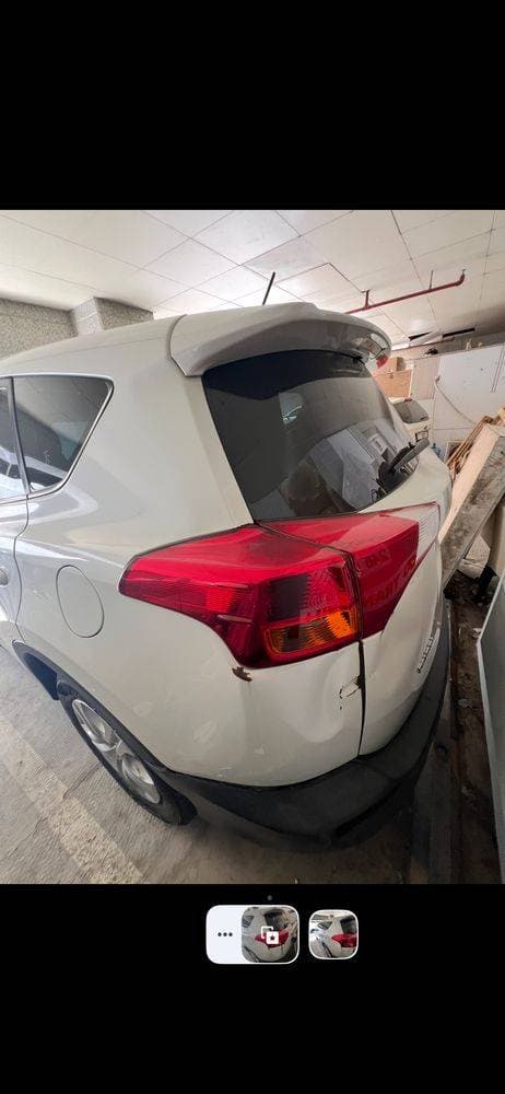 2015 Toyota Rav4 thumbnail 4