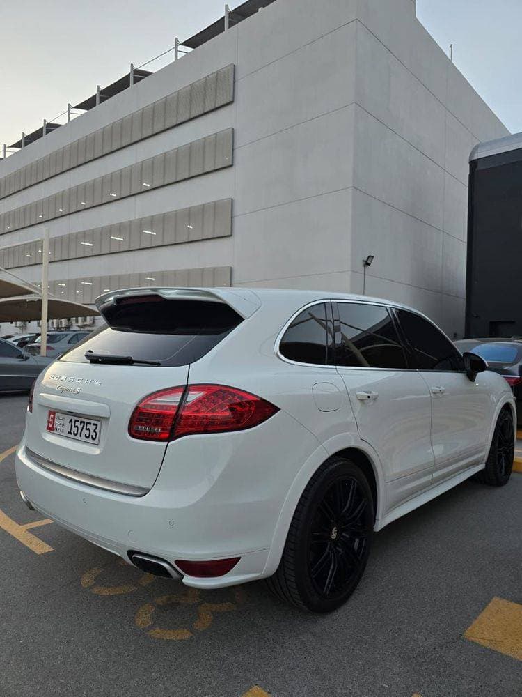 2012 Porsche Cayenne Coupe thumbnail 2