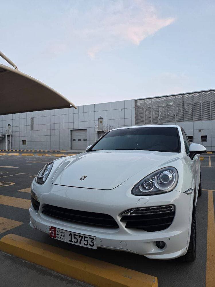 2012 Porsche Cayenne Coupe thumbnail 3