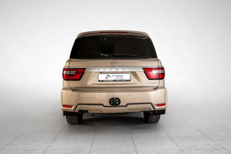 2022 Nissan Patrol thumbnail 4