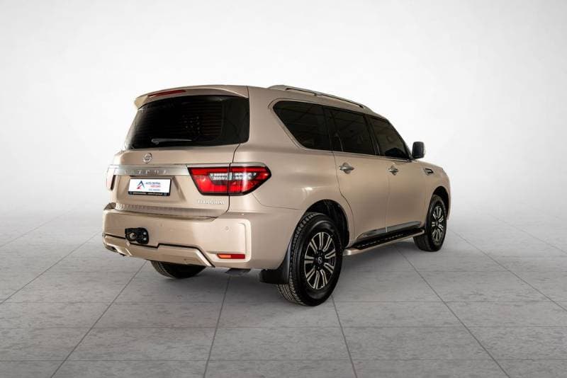 2022 Nissan Patrol thumbnail 3