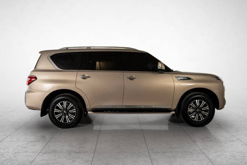 2022 Nissan Patrol thumbnail 2