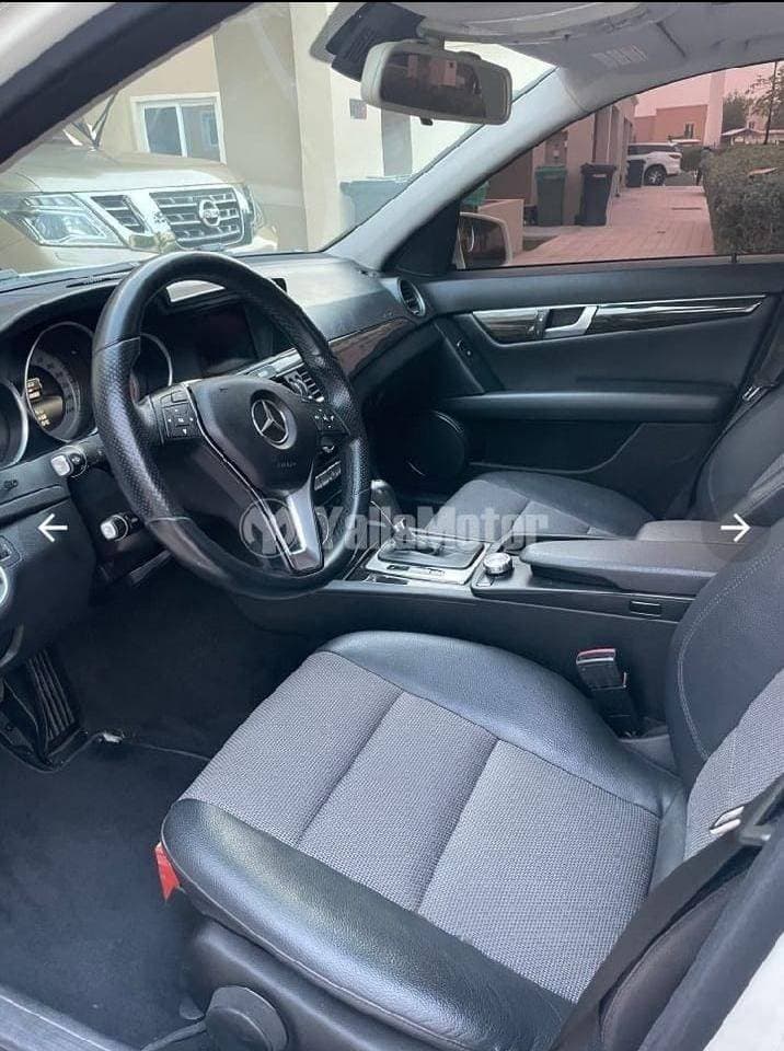 2014 Mercedes-Benz C-Class thumbnail 2