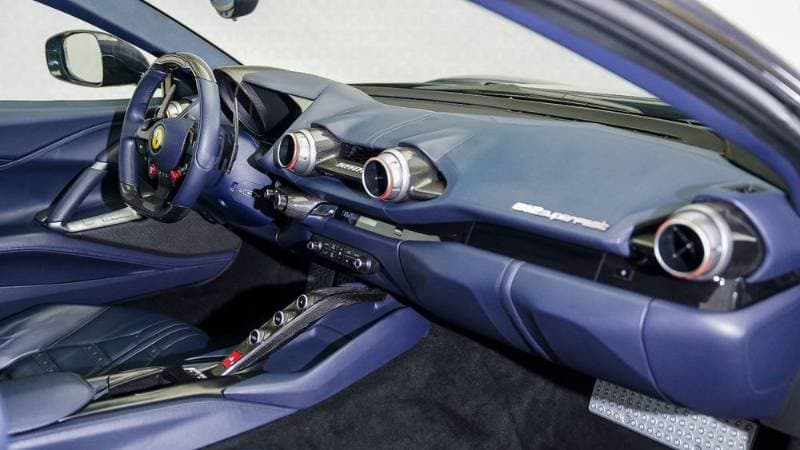 2018 Ferrari 812 Superfast thumbnail 7