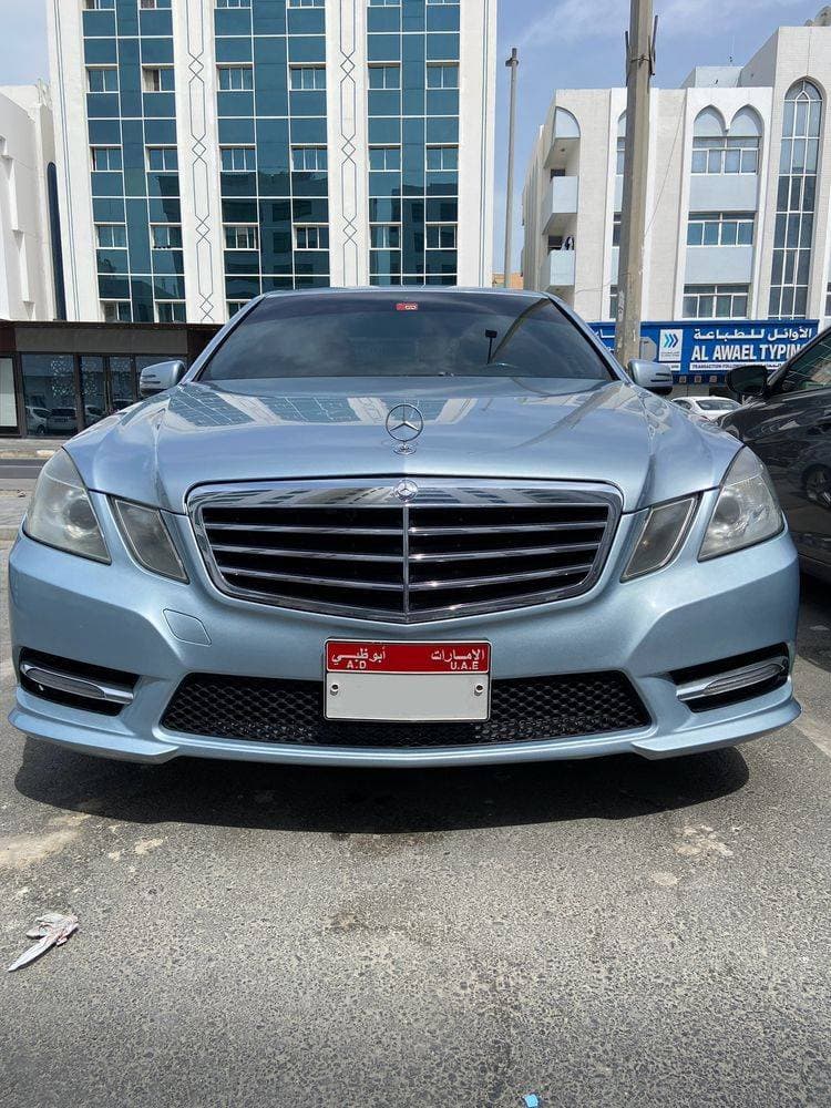 2013 Mercedes-Benz 300/350/380 thumbnail 3