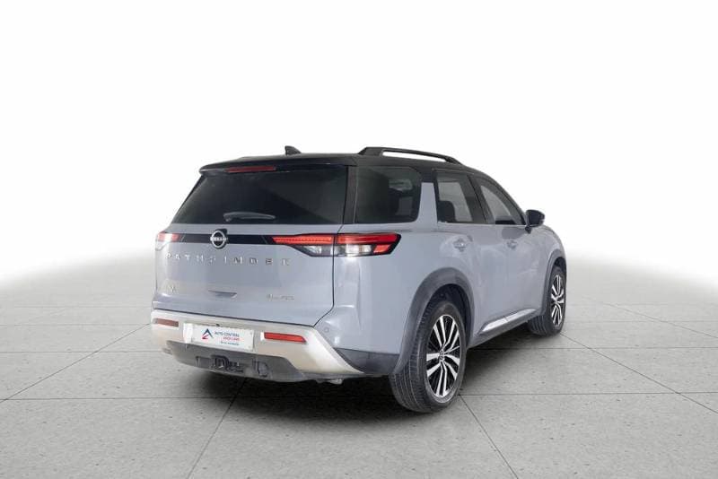 2023 Nissan Pathfinder thumbnail 2