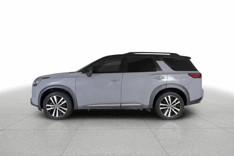 2023 Nissan Pathfinder thumbnail 5